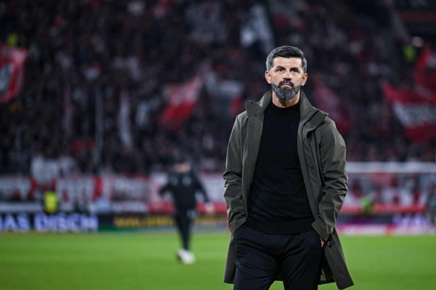 11.10.2026, Fussball, Saison 2026 2027, Bundesliga, SC Freiburg - FC Schalke 04, Die Spieler des FC Schalke 04 sind nach Spielschluss enttäuscht, Trainer Miron Muslic (FC Schalke 04) xRHR-FOTO YYx Copyright: KROEGER RHR-FOTOx RHR-FOTO YY