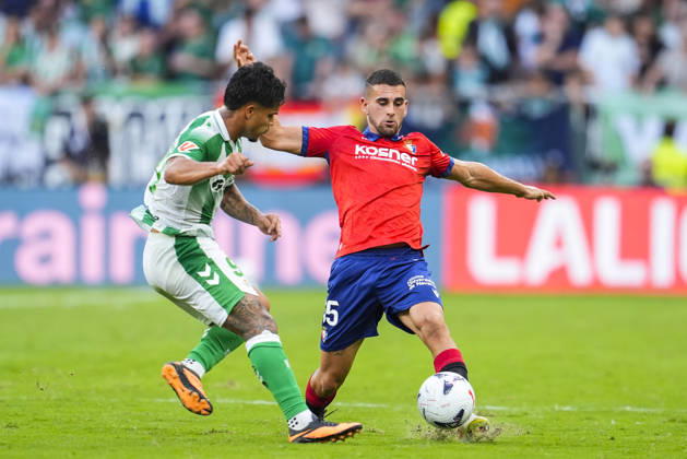 October 11, 2026, Sevilla, Sevilla, Spain: Cucho Hernandez of Real Betis Balompie and Unai Santos of CA Osasuna in action during the Spanish league, LaLiga EA Sports, football match played between Real Betis and CA Osasuna at La Cartuja stadium on October 11, 2026, in Sevilla, Spain. Real Betis V CA Osasuna - LaLiga EA Sports  - ZUMAa181 20261011_zaa_a181_266 Copyright: xJoaquinxCorcherox