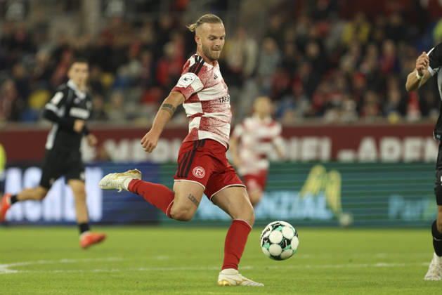 Jorrit Hendrix (Fortuna Duesseldorf) in Aktion, am Ball, Einzelaktion waehrend des Spiels der 3. Liga zwischen Fortuna Duesseldorf und SC Verl, Merkur Spiel-Arena am 11. October 2026 in Duesseldorf, Deutschland. (Foto von Oliver Kaelke DeFodi Images) +++ Jorrit Hendrix (Fortuna Duesseldorf) controls the ball during the 3. Liga match between Fortuna Duesseldorf and SC Verl at Merkur Spiel-Arena on October 11, 2026 in Dusseldorf, Germany. (Photo by Oliver Kaelke DeFodi Images) DFB DFL REGULATIONS PROHIBIT ANY USE OF PHOTOGRAPHS AS IMAGE SEQUENCES AND OR QUASI-VIDEO. (Photo by Oliver Kaelke DeFodi Images) -