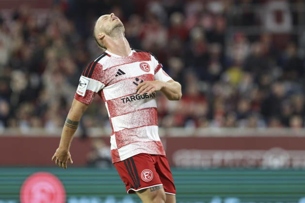 Jorrit Hendrix (Fortuna Duesseldorf) ist enttaeuscht, gestikuliert, Gestik waehrend des Spiels der 3. Liga zwischen Fortuna Duesseldorf und SC Verl, Merkur Spiel-Arena am 11. October 2026 in Duesseldorf, Deutschland. (Foto von Oliver Kaelke DeFodi Images) +++ Jorrit Hendrix (Fortuna Duesseldorf) looks dejected, gestures during the 3. Liga match between Fortuna Duesseldorf and SC Verl at Merkur Spiel-Arena on October 11, 2026 in Dusseldorf, Germany. (Photo by Oliver Kaelke DeFodi Images) DFB DFL REGULATIONS PROHIBIT ANY USE OF PHOTOGRAPHS AS IMAGE SEQUENCES AND OR QUASI-VIDEO. (Photo by Oliver Kaelke DeFodi Images) -