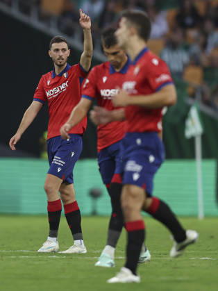 ESP: Real Betis - CA Osasuna. La Liga EA Sports. Matchday 8. Raul Gacia of CA Osasuna during the La Liga EA Sports match between Real Betis and CA Osasuna played at La Cartuja Stadium on Oct 11, 2026 in Sevilla, Spain. kpng Copyright: xAntonioxPozox xPRESSINPHOTOx AP_2627_BET_OSA_043