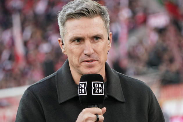 Köln, Fussball, 1.BL saison 2026 2027 1.FC Köln vs Borussia Mönchengladbach , 11.10.2026, Rheinenergiestadion Köln tobias schweinsteiger, DAZN Fussball Experte , Aktion, Einzelbild,