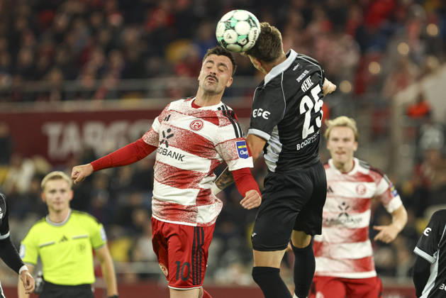 Philipp Foerster (Fortuna Duesseldorf) und Tim Heike (SC Verl) im Zweikampf waehrend des Spiels der 3. Liga zwischen Fortuna Duesseldorf und SC Verl, Merkur Spiel-Arena am 11. October 2026 in Duesseldorf, Deutschland. (Foto von Oliver Kaelke DeFodi Images) +++ Philipp Foerster (Fortuna Duesseldorf) und Tim Heike (SC Verl) battle for the ball during the 3. Liga match between Fortuna Duesseldorf and SC Verl at Merkur Spiel-Arena on October 11, 2026 in Dusseldorf, Germany. (Photo by Oliver Kaelke DeFodi Images) DFB DFL REGULATIONS PROHIBIT ANY USE OF PHOTOGRAPHS AS IMAGE SEQUENCES AND OR QUASI-VIDEO. (Photo by Oliver Kaelke DeFodi Images) -