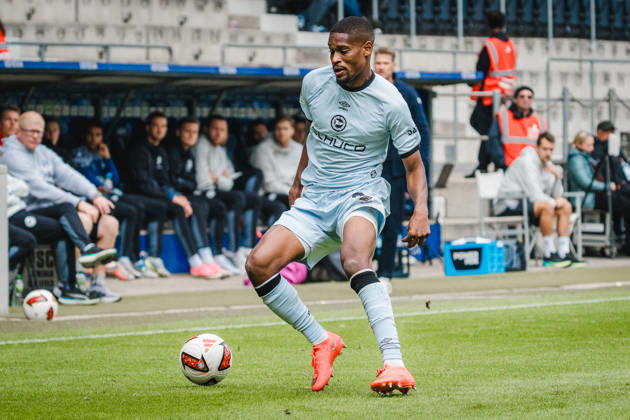 Bochum, Deutschland 11. Oktober 2026: 2. Bundesliga - 2026 2027 - 7. Spieltag - VfL Bochum 1848 gegen DSC Arminia Bielefeld Im Bild: Isaiah Young (DSC) DFL DFB regulations prohibit any use of photographs as image sequences and or quasi-video. Vonovia Ruhrstadion Nordrhein Westfalen Copyright: xFotostandx xGraebex