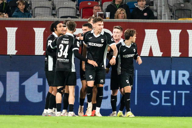 Deutschland: 3. Liga 2026 2027 Fortuna Düsseldorf vs. SC Verl 8. Spieltag 12.10.2026 Merkur Spiel-Arena (Nordrhein-Westfalen) Tor zum 1:1 durch Tim Heike (SC Verl, 25) Jubel Freude Emotionen Torjubel Copyright: xCelinaxLeiersx