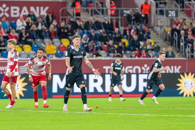 Elias Arden (Fortuna Düsseldorf, 38), Steven van der Sloot (Fortuna Düsseldorf, 02), Tim Heike (SC Verl, 25) unzufrieden nach einem Schuss Fortuna Duesseldorf vs. SC Verl, Fussball, 3.Liga, 8.Spieltag, Saison 2026 27, 12.10.2026, DFL REGULATIONS PROHIBIT ANY USE OF PHOTOGRAPHS AS IMAGE SEQUENCES AND OR QUASI-VIDEO, Fortuna Duesseldorf vs. SC Verl, Fussball, 3.Liga, 8.Spieltag, Saison 2026 27, 12.10.2026 Düsseldorf Copyright: xEibner-Pressefoto LukasxBaldygax EP_LBA