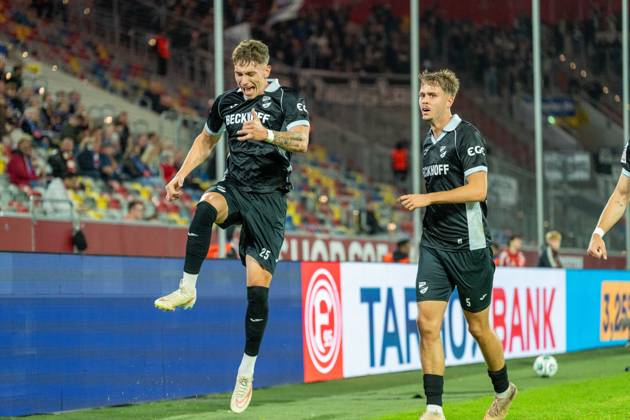 Tim Heike (SC Verl, 25) bejubelt sein Tor zum 1:1 mit einem Jubelsprung, Nick Seidel (SC Verl, 05) kommt dazu Fortuna Duesseldorf vs. SC Verl, Fussball, 3.Liga, 8.Spieltag, Saison 2026 27, 12.10.2026, DFL REGULATIONS PROHIBIT ANY USE OF PHOTOGRAPHS AS IMAGE SEQUENCES AND OR QUASI-VIDEO, Fortuna Duesseldorf vs. SC Verl, Fussball, 3.Liga, 8.Spieltag, Saison 2026 27, 12.10.2026 Düsseldorf Copyright: xEibner-Pressefoto LukasxBaldygax EP_LBA