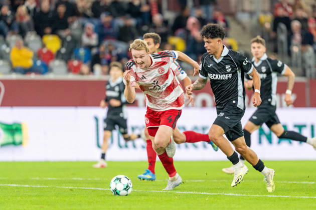 Lukas Bornschein (Fortuna Düsseldorf, 04) im Zweikampf mit Andre Leipold (SC Verl, 20) Fortuna Duesseldorf vs. SC Verl, Fussball, 3.Liga, 8.Spieltag, Saison 2026 27, 12.10.2026, DFL REGULATIONS PROHIBIT ANY USE OF PHOTOGRAPHS AS IMAGE SEQUENCES AND OR QUASI-VIDEO, Fortuna Duesseldorf vs. SC Verl, Fussball, 3.Liga, 8.Spieltag, Saison 2026 27, 12.10.2026 Düsseldorf Copyright: xEibner-Pressefoto LukasxBaldygax EP_LBA