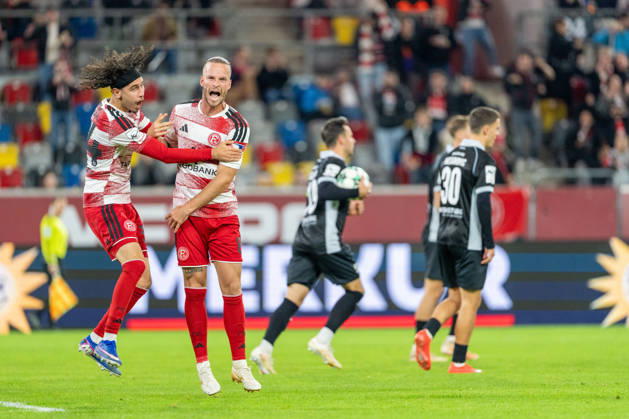 Anas Slimani (Fortuna Düsseldorf, 34) und Torschuetze Jorrit Hendrix (Fortuna Düsseldorf, 08), Emotion und Jubel Fortuna Duesseldorf vs. SC Verl, Fussball, 3.Liga, 8.Spieltag, Saison 2026 27, 12.10.2026, DFL REGULATIONS PROHIBIT ANY USE OF PHOTOGRAPHS AS IMAGE SEQUENCES AND OR QUASI-VIDEO, Fortuna Duesseldorf vs. SC Verl, Fussball, 3.Liga, 8.Spieltag, Saison 2026 27, 12.10.2026 Düsseldorf Copyright: xEibner-Pressefoto LukasxBaldygax EP_LBA