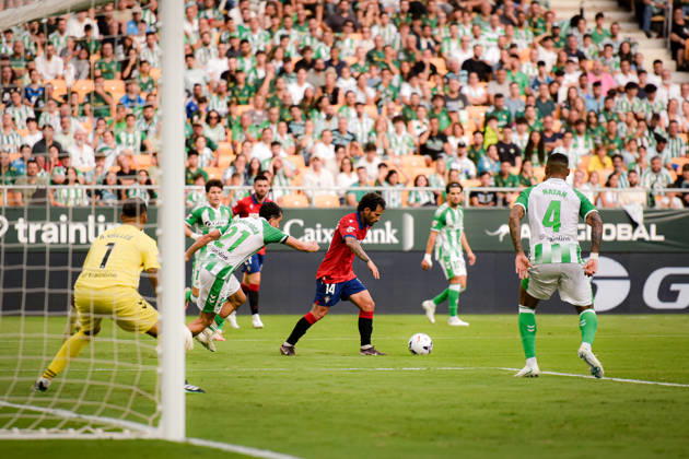 ESP: LaLiga EA Sports Real Betis v CA Osasuna Ruben Garcia of Osasuna during LaLiga EA Sports match between Real Betis v CA Osasuna played at Benito Villamarin Stadium, Seville on October 11 2026 in Spain Spain Soccer Copyright: xAgenciaxLOFx