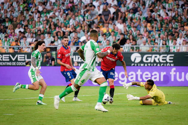 ESP: LaLiga EA Sports Real Betis v CA Osasuna Ruben Garcia of Osasuna during LaLiga EA Sports match between Real Betis v CA Osasuna played at Benito Villamarin Stadium, Seville on October 11 2026 in Spain Spain Soccer Copyright: xAgenciaxLOFx