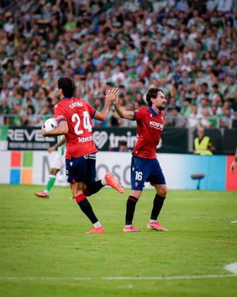 ESP: LaLiga EA Sports Real Betis v CA Osasuna Raul Garcia of Osasuna scores goal and Alejandro Catena of Osasuna makes assistant and celebrates during LaLiga EA Sports match between Real Betis v CA Osasuna played at Benito Villamarin Stadium, Seville on October 11 2026 in Spain Spain Soccer Copyright: xAgenciaxLOFx