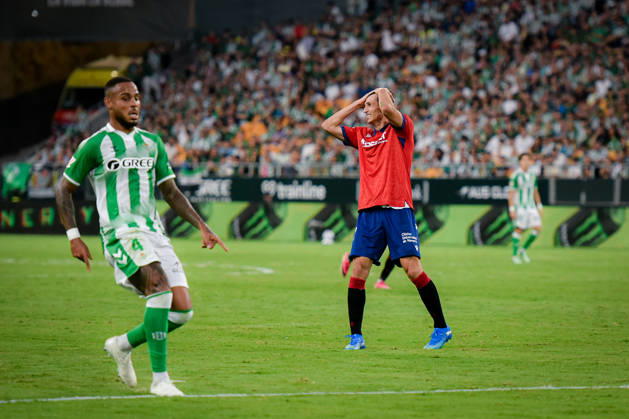 ESP: LaLiga EA Sports Real Betis v CA Osasuna Ante Budimir of Osasuna during LaLiga EA Sports match between Real Betis v CA Osasuna played at Benito Villamarin Stadium, Seville on October 11 2026 in Spain Spain Soccer Copyright: xAgenciaxLOFx