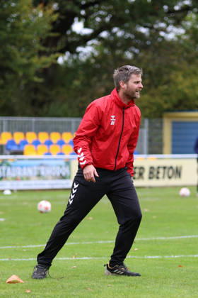 Fußball I Herren I Saison 2026-2027 I Regionalliga Nord I 13. Spieltag I SV Todesfelde - SC Weiche Flensburg I 11.10.2026 Dirk Hellmann (Co-Trainer, SV Todesfelde) Todesfelde Joda-Sportpark Schleswig Holstein Deutschland Copyright: xLobeca FabianxLamprechtx