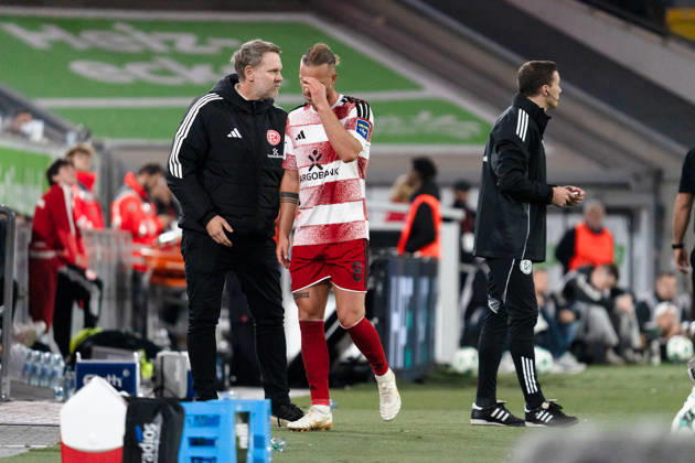 Deutschland: 3. Liga 2026 2027 Fortuna Düsseldorf vs. SC Verl 8. Spieltag 12.10.2026 Merkur Spiel-Arena (Nordrhein-Westfalen) Auswechslung verlässt das Feld Jorrit Hendrix (Fortuna Dusseldorf, 8) Frust Ärger Emotionen Traurig Copyright: xCelinaxLeiersx