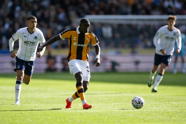 Hull City v Everton Premier League Nobel Mendy of Hull City during the Premier League match between Hull City and Everton at the MKM Stadium, Hull. 11 10 2026 UK Newspapers OUT Copyright: xMattxWilkinsonx FIL-24041-0239