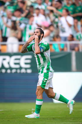 Real Betis and CA Osasuna - LaLiga EA Sports SEVILLA, SPAIN - OCTOBER 11: Francisco Alarcon Isco of Real Betis celebrates after scoring his team s first goal during the LaLiga EA Sports 2026 27 match between Real Betis and CA Osasuna at La Cartuja Stadium on October 11, 2026 in Sevilla, Spain. (Photo by Rafael Roman Photo Players Images Magara Press) Sevilla La Cartuja Stadium Spain Copyright: xRafaelxRomanx