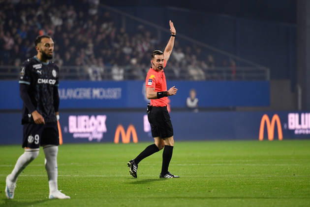 ESTAC Troyes v Olympique de Marseille - Ligue 1 McDonald s 2026 2027 Guillaume Paradis referee during Ligue 1 McDonald s match between Troyes and Marseille at Stade de l Aube on October 11, 2026 in Troyes, France. Troyes France  Copyright: xEwenxGavetx 776573381