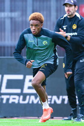 GC Zürich gegen BSC Young Boys Brack Super League 11. Oktober 2026 Alvyn Sanches (10, BSC Young Boys) im Spiel der Brack Super League zwischen dem Grasshopper Club Zürich (GCZ) und dem BSC Young Boys (YB) am 11. Oktober 2026 im Stadion Letzigrund in Zürich, Schweiz. Zürich Stadion Letzigrund Zürich Schweiz