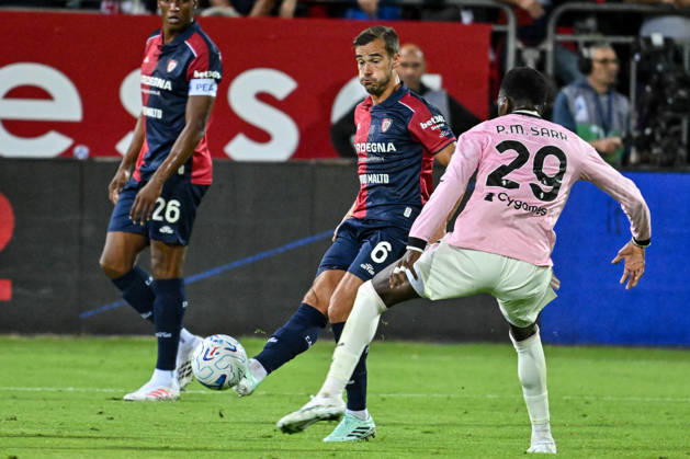 IPA89566285 - Harry Winks of Cagliari Calcio during the Cagliari Calcio vs. Juventus FC Italian Serie A soccer match in Cagliari, Italy, on October 11, 2026 Copyright: xLuigixCanu IPAxSportx xx IPA89566285