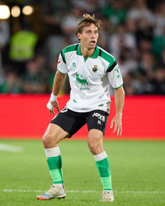 October 11, 2026, Santander, Cantabria, Spain: Sergio Canales of Real Racing Club de Santander looks on during the LaLiga EA Sports match between Real Racing Club de Santander and Valencia CF at Campos de de El Sardinero on October 11, 2026, in Santander, Spain. Real Racing Club De Santander V Valencia CF - LaLiga EA Sports - ZUMAa181 20261011_zaa_a181_363 Copyright: xRicardoxLarreinax