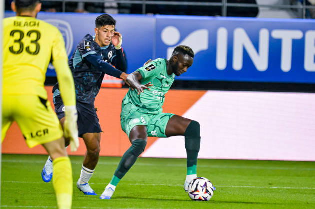 FOOTBALL : ESTAC Troyes vs Olympique de Marseille - Ligue 1 - Journà e 6 - 11 10 2026 Mouhamed Diop (ESTAC Troyes) Kelyann Bezahaf (OM) TroyesFrance Copyright: xBaptistexAutissierx