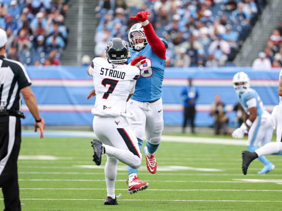 Oct 11, 2026; Nashville, TN, USA; Tennessee Titans defensive tackle Jeffery Simmons (98) pressures Houston Texans quarterback C.J. Stroud (7) during the NFL, American Football Herren, USA regular season game between the Houston Texans and Tennessee Titans at Nissan Stadium. Mandatory Credit: -Cal Media NFL 2026: Texans Vs Titans OCT 11  - ZUMAc04_ 20261011_zma_c04_073 Copyright: xStephenxFurstx