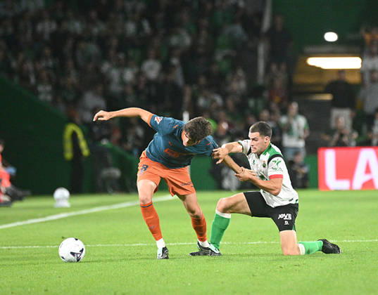 ESP: LaLiga EA Sports Racing Santander v Valencia CF Javi Guerra of Valencia CF and Alvaro Mantilla of Racing de Santander during LaLiga EA Sports between Racing Santander v Valencia CF played at Campos de de El Sardinero Stadium in Cantabria on October 11, 2026 in Spain Spain Futbol Copyright: xAgenciaxLOFx