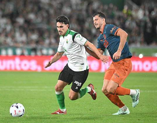 ESP: LaLiga EA Sports Racing Santander v Valencia CF Andre Almeida of Racing de Santander during LaLiga EA Sports between Racing Santander v Valencia CF played at Campos de de El Sardinero Stadium in Cantabria on October 11, 2026 in Spain Spain Futbol Copyright: xAgenciaxLOFx