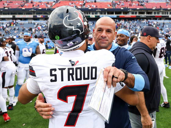 Oct 11, 2026; Nashville, TN, USA; Tennessee Titans head coach Robert Saleh embraces Houston Texans quarterback C.J. Stroud (7) on the field following the NFL, American Football Herren, USA regular season game between the Houston Texans and Tennessee Titans at Nissan Stadium. Mandatory Credit: -Cal Media Nashville USA - ZUMAc04_ 20261011_zma_c04_070 Copyright: xStephenxFurstx