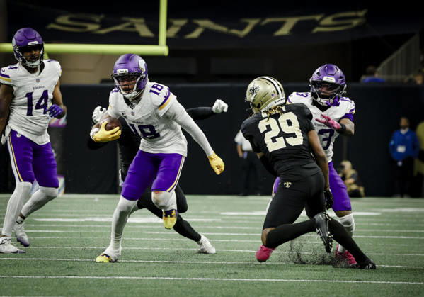 NEW ORLEANS, LA - OCTOBER 11: Justin Jefferson 18 of the Minnesota Vikings runs after a catch as Quincy Riley 29 of the New Orleans Saints pursues during the first half of a game at Caesars Superdome on October 11, 2026, in New Orleans, Louisiana. (Photo by Derick Hingle Icon Sportswire) NFL, American Football Herren, USA OCT 11 Vikings at Saints EDITORIAL USE ONLY Icon126261011011