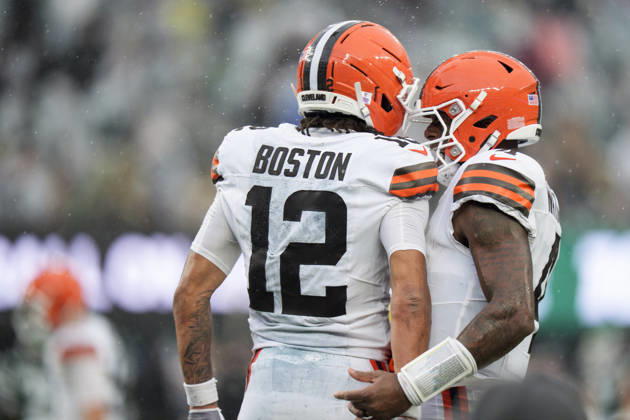 Oct 11, 2026; East Rutherford, NJ, USA; Cleveland Browns quarterback Deshaun Watson (4) celebrates his touchdown to wide receiver Denzel Boston (12) during an NFL, American Football Herren, USA game against the New York Jets at MetLife Stadium. Mandatory Credit: -Cal Media East Rutherford USA - ZUMAc04_ 20261011_zma_c04_083 Copyright: xChrisxSzagolax