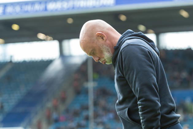 Trainer Uwe Roesler (VfL Bochum) enttaeuscht waehrend des Spiels der 2. Bundesliga zwischen VfL Bochum und Arminia Bielefeld, Ruhrstadion am 11. October 2026 in Bochum, Deutschland. (Foto von Mario Hommes DeFodi Images) +++ Trainer Uwe Roesler (VfL Bochum) looks dejected during the 2nd Bundesliga match between VfL Bochum and Arminia Bielefeld at Vonovia Ruhrstadion on October 11, 2026 in Bochum, Germany. (Photo by Mario Hommes DeFodi Images) DFB DFL REGULATIONS PROHIBIT ANY USE OF PHOTOGRAPHS AS IMAGE SEQUENCES AND OR QUASI-VIDEO. (Photo by Mario Hommes DeFodi Images) -