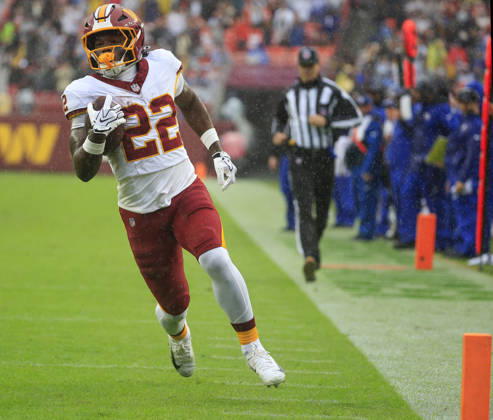 October 11, 2026: Washington Commanders RB 22 Jacory Croskey-Merritt runs for a touchdown during the Washington Commanders game against the New York Giants at Northwest Stadium in Landover, MD. CSM Landover United States of America - ZUMAc04_ 20261011_zma_c04_067 Copyright: xJustinxCooperx