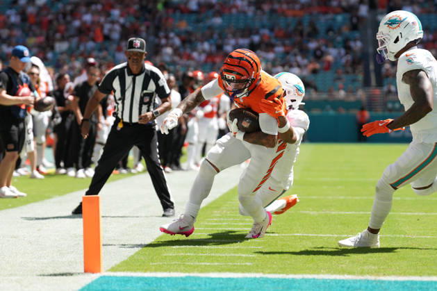 MIAMI GARDENS, FL - OCTOBER 11: Cincinnati Bengals running back Chase Brown (30) can™t get to the end zone as he runs after a catch during the NFL, American Football Herren, USA game between the Cincinnati Bengals and the Miami Dolphins on Sunday, October 11, 2026 at Hard Rcok Stadium in Miami Gardens, FL (Photo by Peter Joneleit Icon Sportswire) NFL: OCT 11 Bengals at Dolphins EDITORIAL USE ONLY Icon2601011004