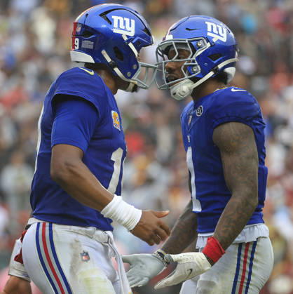 October 11, 2026: New York Giants QB 19 Jameis Winston and New York Giants WR 1 Malik Nabers celebrate a touchdown during the Washington Commanders game against the New York Giants at Northwest Stadium in Landover, MD. CSM NFL, American Football Herren, USA 2026: Washington Commanders Vs New York Giants OCT 11 - ZUMAc04_ 20261011_zma_c04_112 Copyright: xJustinxCooperx
