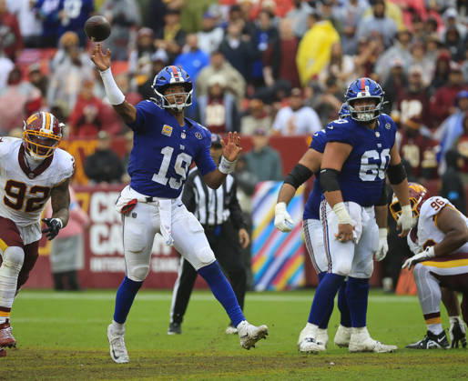 October 11, 2026: New York Giants QB 19 Jameis Winston pass the football during the Washington Commanders game against the New York Giants at Northwest Stadium in Landover, MD. CSM Landover United States of America - ZUMAc04_ 20261011_zma_c04_111 Copyright: xJustinxCooperx