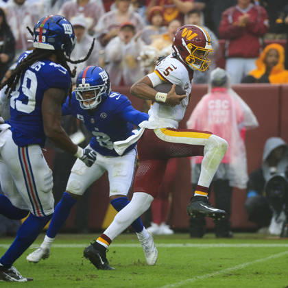 October 11, 2026: Washington Commanders QB 5 Jayden Daniels runs for a touchdown during the Washington Commanders game against the New York Giants at Northwest Stadium in Landover, MD. CSM Landover United States of America - ZUMAc04_ 20261011_zma_c04_105 Copyright: xJustinxCooperx