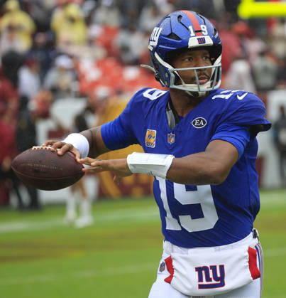 October 11, 2026: New York Giants QB 19 Jameis Winston warms up before the Washington Commanders game against the New York Giants at Northwest Stadium in Landover, MD. CSM NFL, American Football Herren, USA 2026: Washington Commanders Vs New York Giants OCT 11 - ZUMAc04_ 20261011_zma_c04_124 Copyright: xJustinxCooperx