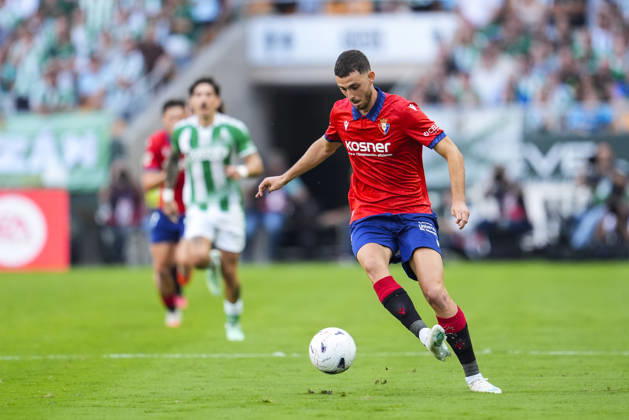 October 11, 2026, Sevilla, Sevilla, Spain: Raul Garcia of CA Osasuna in action during the Spanish league, LaLiga EA Sports, football match played between Real Betis and CA Osasuna at La Cartuja stadium on October 11, 2026, in Sevilla, Spain. Sevilla Spain - ZUMAa181 20261011_zaa_a181_251 Copyright: xJoaquinxCorcherox