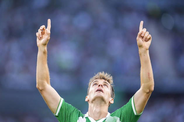 October 11, 2026, Sevilla, Sevilla, Spain: Diego Llorente of Real Betis Balompie celebrates a goal during the Spanish league, LaLiga EA Sports, football match played between Real Betis and CA Osasuna at La Cartuja stadium on October 11, 2026, in Sevilla, Spain. Sevilla Spain - ZUMAa181 20261011_zaa_a181_278 Copyright: xJoaquinxCorcherox