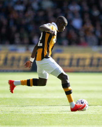 Hull City v Everton Premier League Nobel Mendy of Hull City during the Premier League match between Hull City and Everton at the MKM Stadium, Hull. 11 10 2026 UK Newspapers OUT Copyright: xMattxWilkinsonx FIL-24041-0253