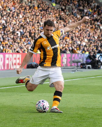 Hull City v Everton Premier League Lewis Coyle of Hull City during the Premier League match between Hull City and Everton at the MKM Stadium, Hull. 11 10 2026 UK Newspapers OUT Copyright: xMattxWilkinsonx FIL-24041-0299