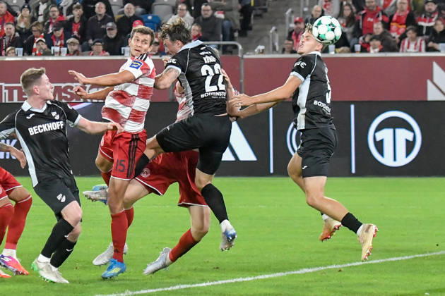 Tim Oberdorf (Duesseldorf 15) erzielt das Tor zum 1:0 11.10.2026 ¢ Fussball ¢ Fortuna Duesseldorf vs SC Verl, Merkur Spiel-Arena, Duesseldorf, DFB DFL REGULATIONS PROHIBIT ANY USE OF PHOTOGRAPHS AS IMAGE SEQUENCES AND OR QUASI-VIDEO NRW Germany