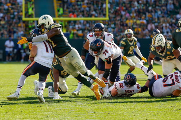 Oct 11, 2026; Green Bay, WI, USA; Green Bay Packers defensive end Dani Dennis-Sutton (51) sacks Chicago Bears quarterback Case Keenum (11) during NFL, American Football Herren, USA game action at Lambeau Field. Mandatory Credit: -Cal Media NFL 2026: Bears Vs Packers OCT 11  - ZUMAc04_ 20261011_zma_c04_215 Copyright: xDarrenxLeex