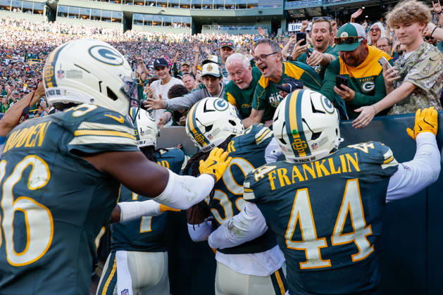 NFL, American Football Herren, USA 2026: Bears Vs Packers OCT 11 Oct 11, 2026; Green Bay, WI, USA; Green Bay Packers linebacker Ty ron Hopper (59) celebrates his interception during NFL game action against the Chicago Bears at Lambeau Field. Mandatory Credit: Darren Lee-Cal Media (Credit Image: Â Darren Lee Cal Sport Media) Green Bay Wi USA EDITORIAL USE ONLY Copyright: xx ZUMA-20261011_zma_c04_206.jpg DarrenxLeex csmphotothree533719
