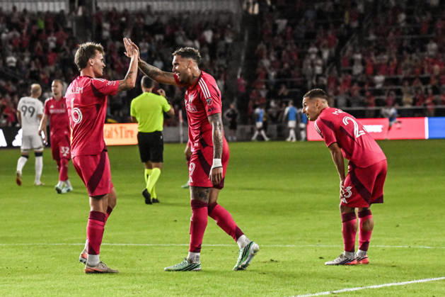 ST. LOUIS, MO - OCTOBER 11: Rafael Navarro (9) of the St. Louis CITY SC celebrates his goal with Conrad Wallem (6) of the St. Louis CITY SC during the MLS, Fussball Herren, USA regular season match where St. Louis CITY SC hosted LA Galaxy on Sunday October 11th, 2026, at Energizer Park in St. Louis City, MO. (Photo by Rick Ulreich Icon Sportswire) SOCCER: OCT 11 MLS St. Louis CITY SC vs LA Galaxy EDITORIAL USE ONLY Icon26101128