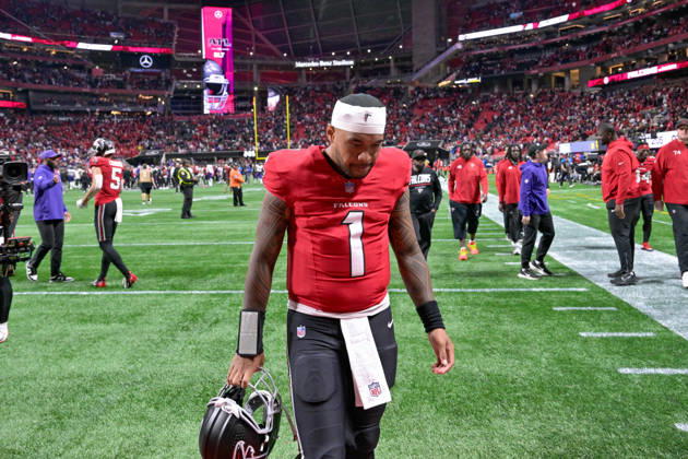 ATLANTA, GA - OCTOBER 11: Atlanta quarterback Tua Tagovailoa (1) reacts following the conclusion of the NFL, American Football Herren, USA game between the Baltimore Ravens and the Atlanta Falcons on October 11th, 2026 at Mercedes-Benz Stadium in Atlanta, GA. (Photo by Rich von Biberstein Icon Sportswire) NFL: OCT 11 Ravens at Falcons EDITORIAL USE ONLY Icon261011015