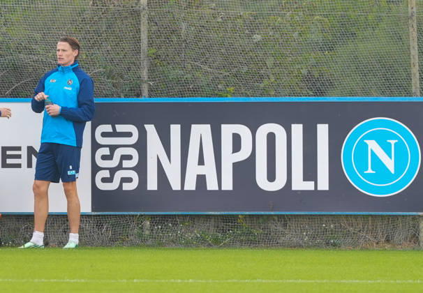 SSC Napoli training session at Castelvolturno Scott McTominay of SSC Napoli During the pre-match training session for the Champions League game between Villarreal and Napoli at Castelvolturno on October 12, 2026. Castelvolturno Centro Sportivo SSC Napoli Campania ITALIA Copyright: xSalvatorexDexRosaxSalvatorexDexRosax DSC07181