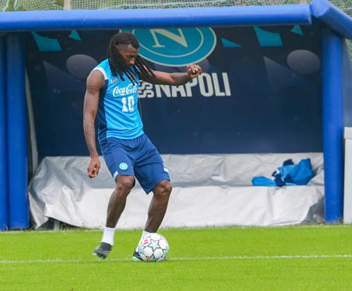 SSC Napoli training session at Castelvolturno Frank Anguissa of SSC Napoli During the pre-match training session for the Champions League game between Villarreal and Napoli at Castelvolturno on October 12, 2026. Castelvolturno Centro Sportivo SSC Napoli Campania ITALIA Copyright: xSalvatorexDexRosaxSalvatorexDexRosax DSC07214